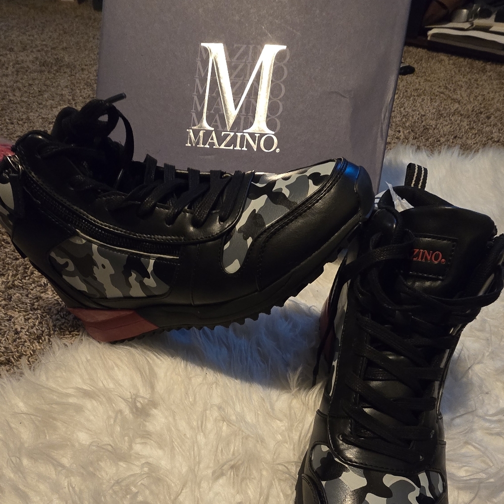 Men's sneakers